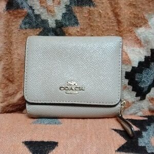 Coach Women's Beige Wallet